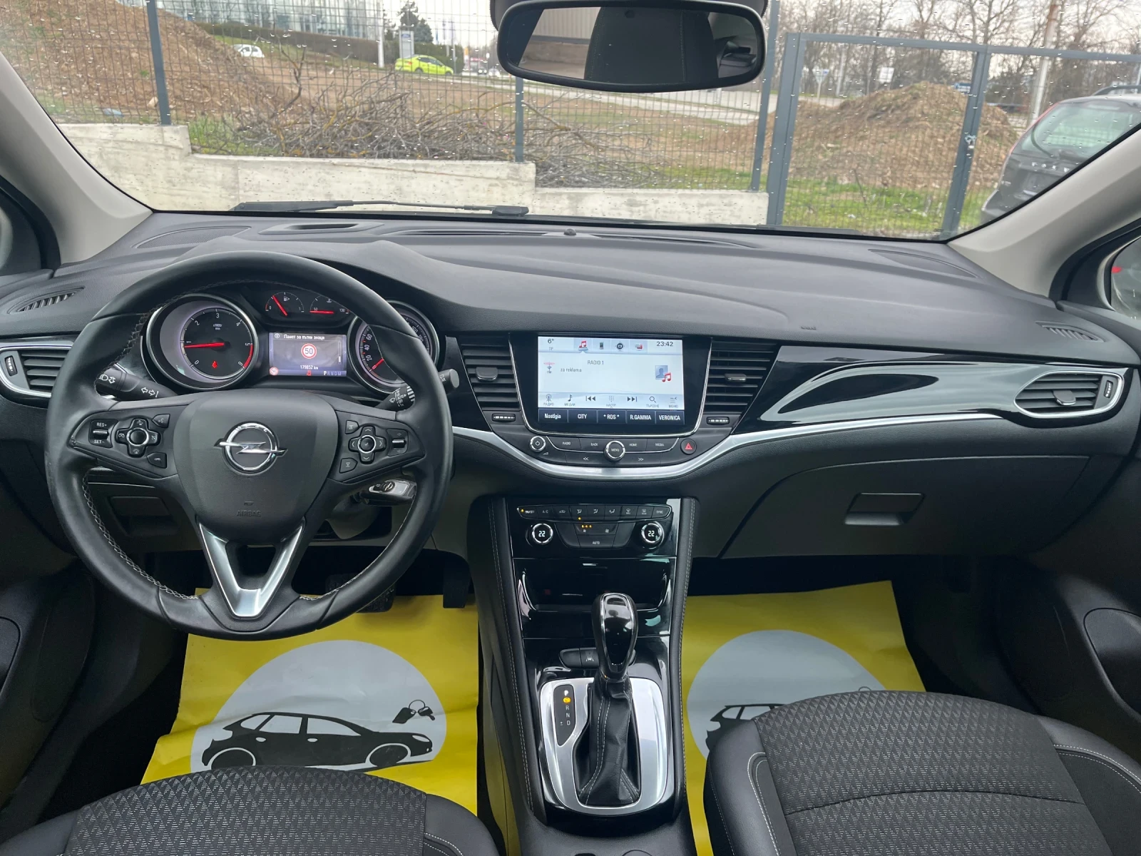 Opel Astra 16 автомат, снимка 13 - Автомобили и джипове - 53913725