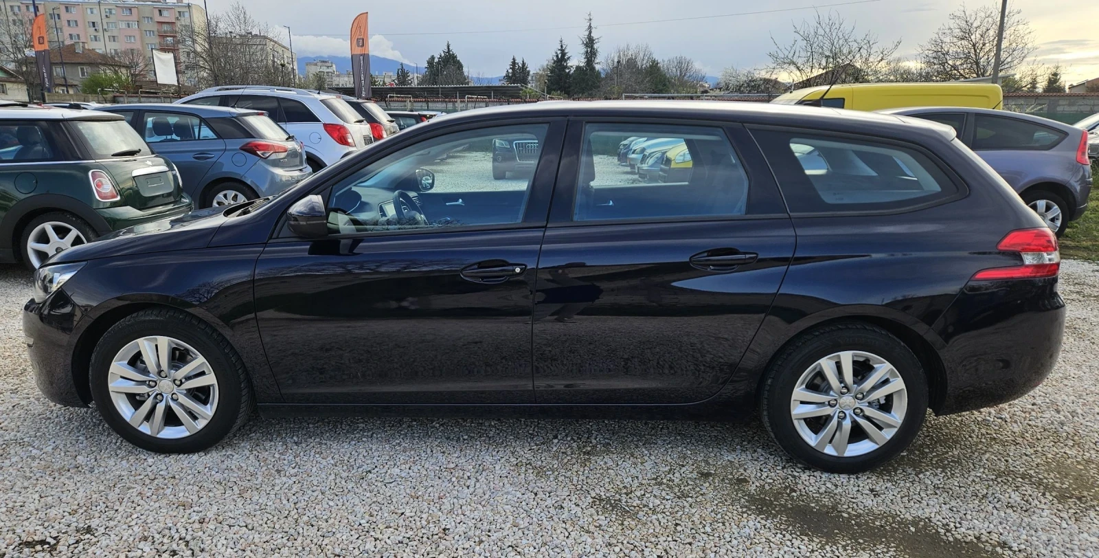 Peugeot 308 1.6 E-HDI..SW, снимка 8 - Автомобили и джипове - 54086137