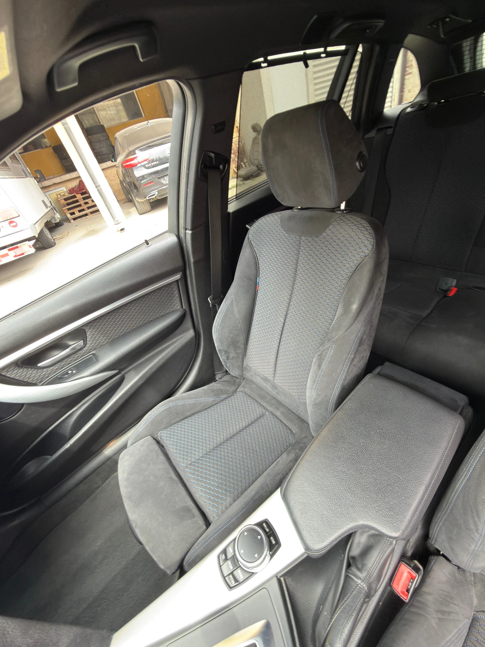 BMW 335 D x-Drive, снимка 16 - Автомобили и джипове - 54211050