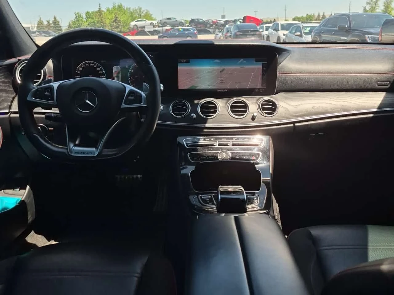 Mercedes-Benz E 43 AMG ДИСТ/360/ПАНО/ОБДУХ/CARFAX/ФИНАНСИРАНЕ, снимка 8 - Автомобили и джипове - 54858995