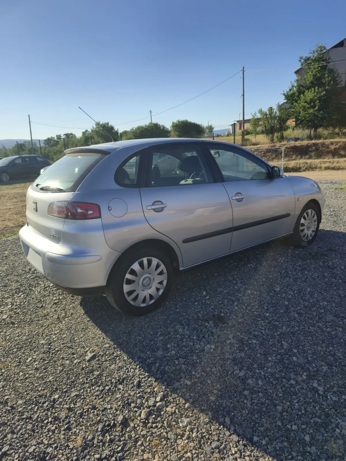Seat Ibiza 1.4i, снимка 4 - Автомобили и джипове - 55162451