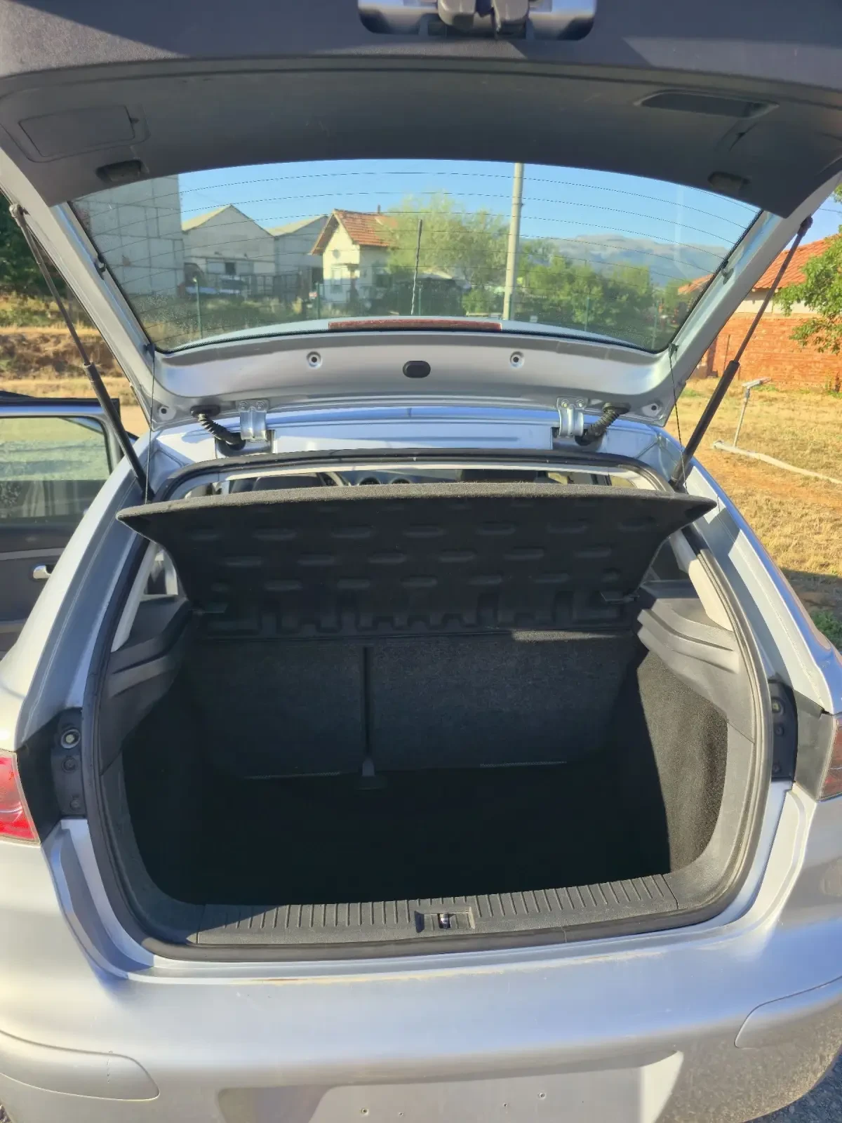 Seat Ibiza 1.4i, снимка 11 - Автомобили и джипове - 55162451