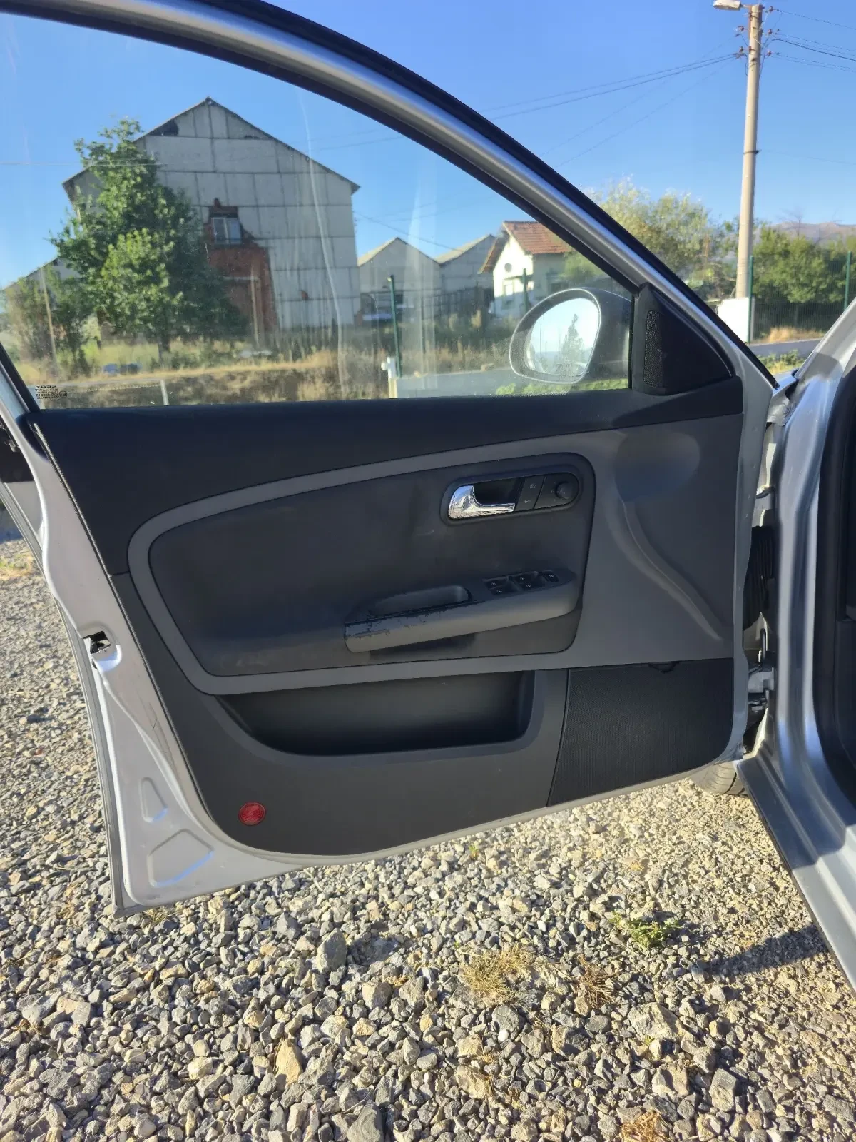 Seat Ibiza 1.4i, снимка 6 - Автомобили и джипове - 55162451