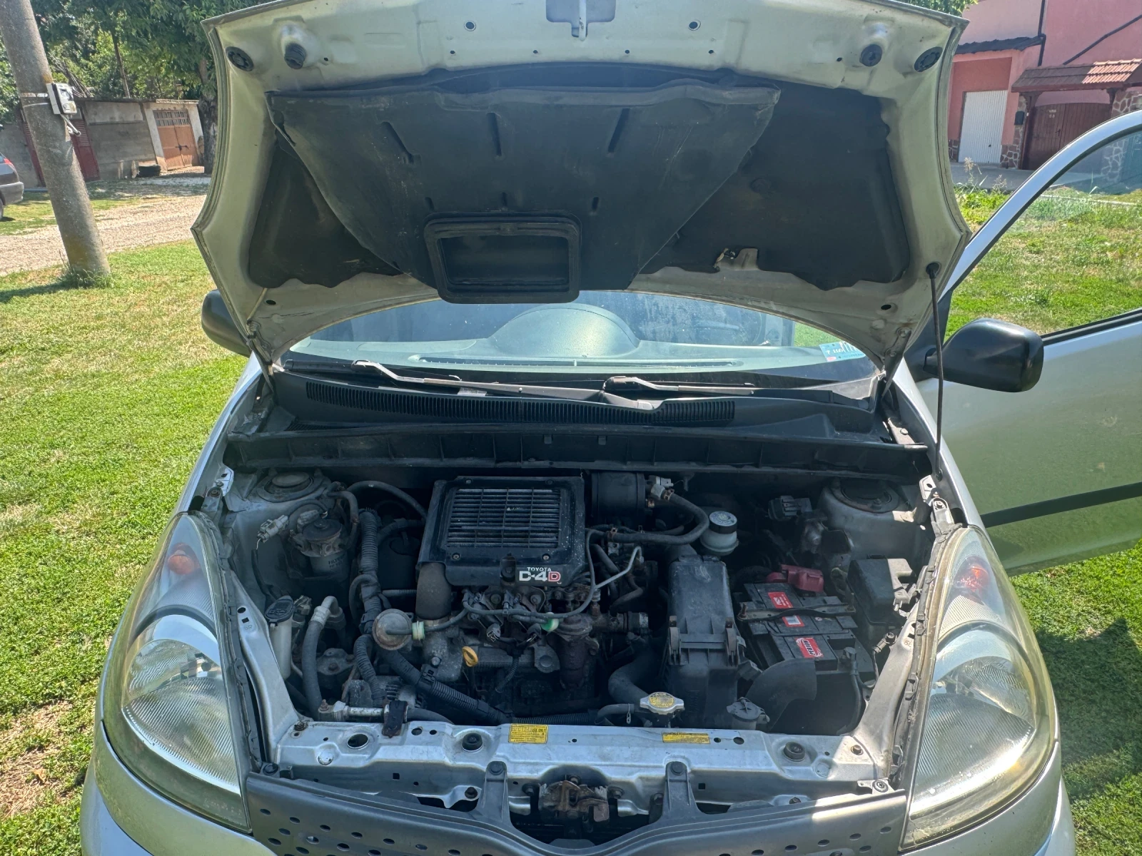 Toyota Yaris verso, снимка 14 - Автомобили и джипове - 55366307