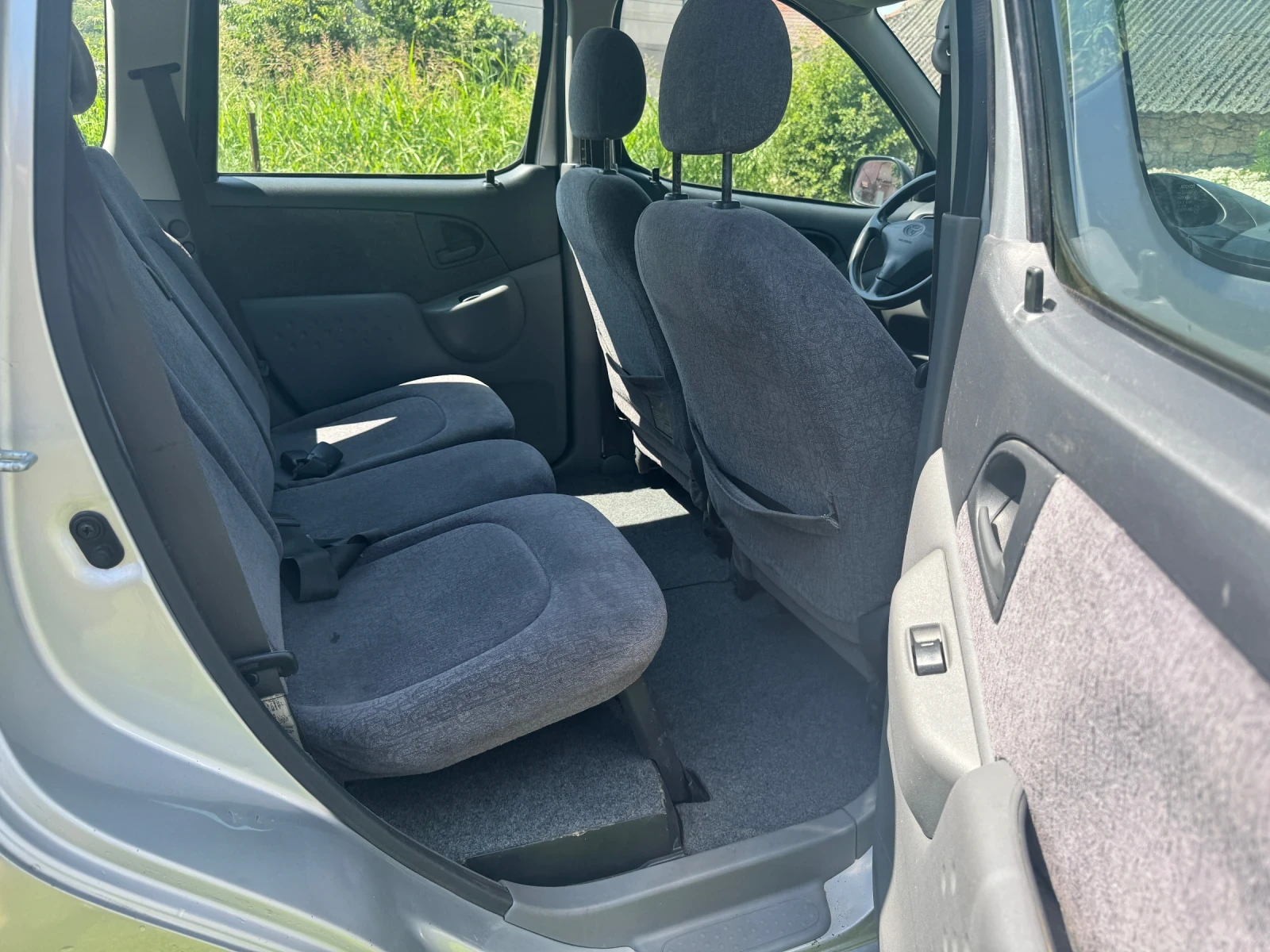 Toyota Yaris verso, снимка 7 - Автомобили и джипове - 55366307