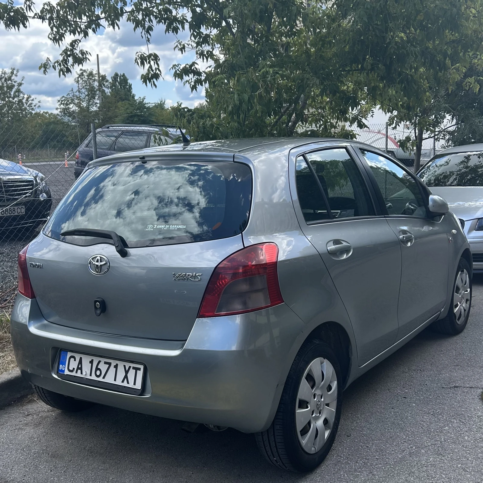 Toyota Yaris 1.4 D-4D, снимка 7 - Автомобили и джипове - 55423352