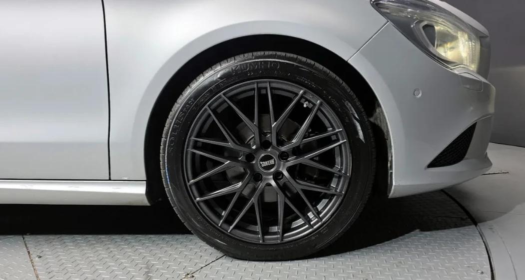 Mercedes-Benz CLA 200 * АвтоКредит* (ЦЕНА ДО БГ), снимка 5 - Автомобили и джипове - 55484398
