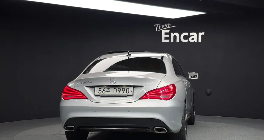Mercedes-Benz CLA 200 * АвтоКредит* (ЦЕНА ДО БГ), снимка 4 - Автомобили и джипове - 55484398