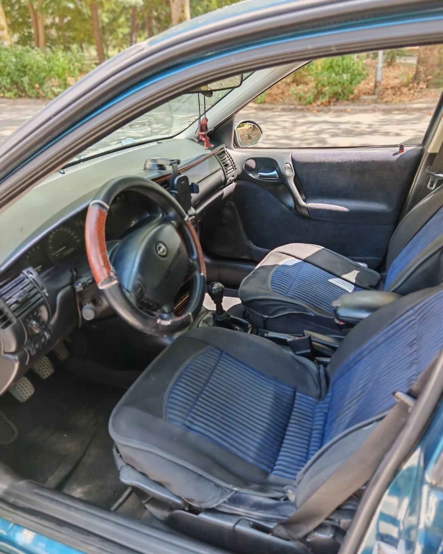 Opel Vectra B, 2.2 TDI, 123 к.с., снимка 15 - Автомобили и джипове - 55954710