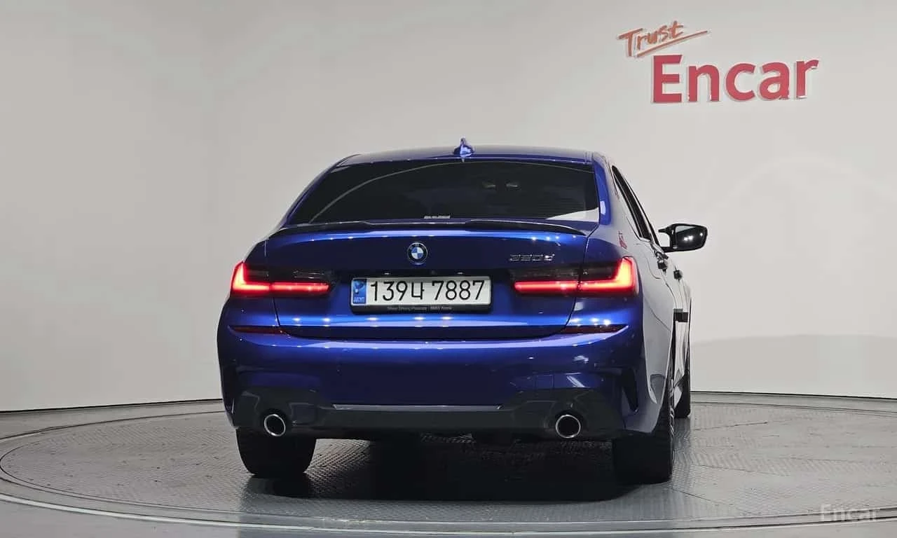 BMW 320 D * M Sport * HEAD UP * ШИБИДАХ * , снимка 4 - Автомобили и джипове - 56310942