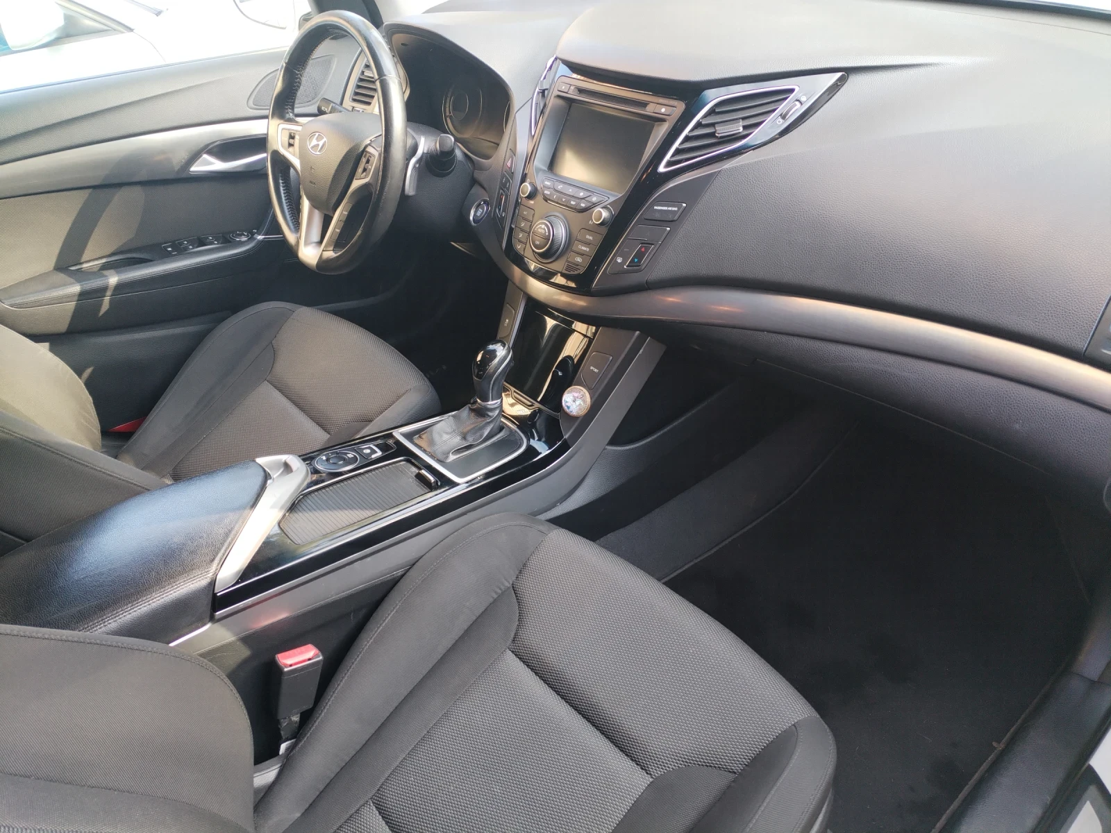 Hyundai I40, снимка 14 - Автомобили и джипове - 56572323