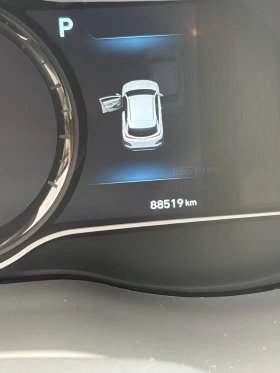Hyundai Kona Electric 64kWh 98%SoH Термопомпа , снимка 12