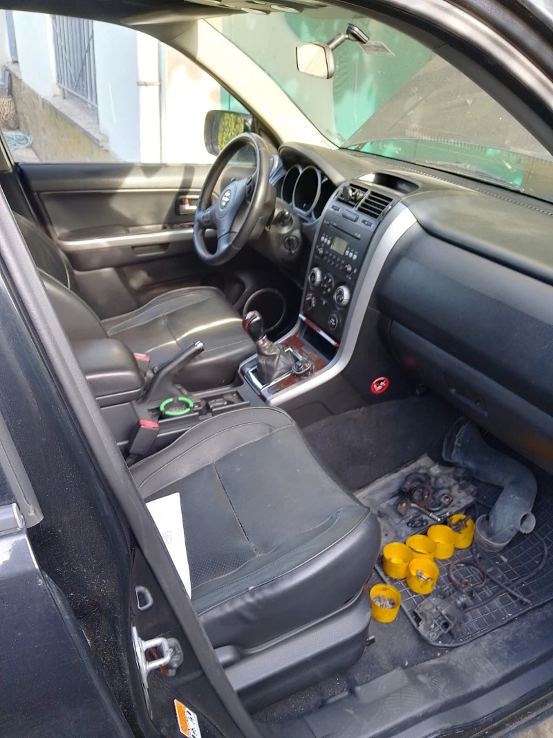 Suzuki Grand vitara 1.9 DDIS, снимка 2 - Автомобили и джипове - 47177597