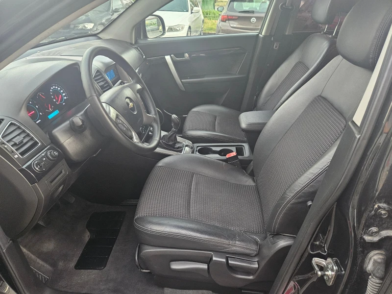 Chevrolet Captiva 2.2d (163 Hp) 7 места, снимка 9 - Автомобили и джипове - 47402940