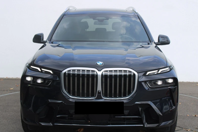 BMW X7 40i/FACELIFT/ xDrive/M-SPORT/ SKY LOUNGE/ HEAD UP/, снимка 2 - Автомобили и джипове - 47575872