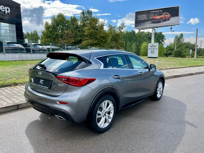 Infiniti Q30 1.6 LUXWE 2WD, снимка 4 - Автомобили и джипове - 48189014