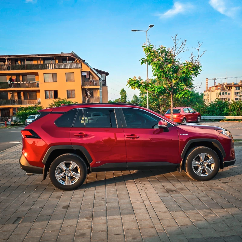 Toyota Rav4 Hybrid XLE, 2021, 73000 км, Нов внос, Регистрация, снимка 3 - Автомобили и джипове - 52483585