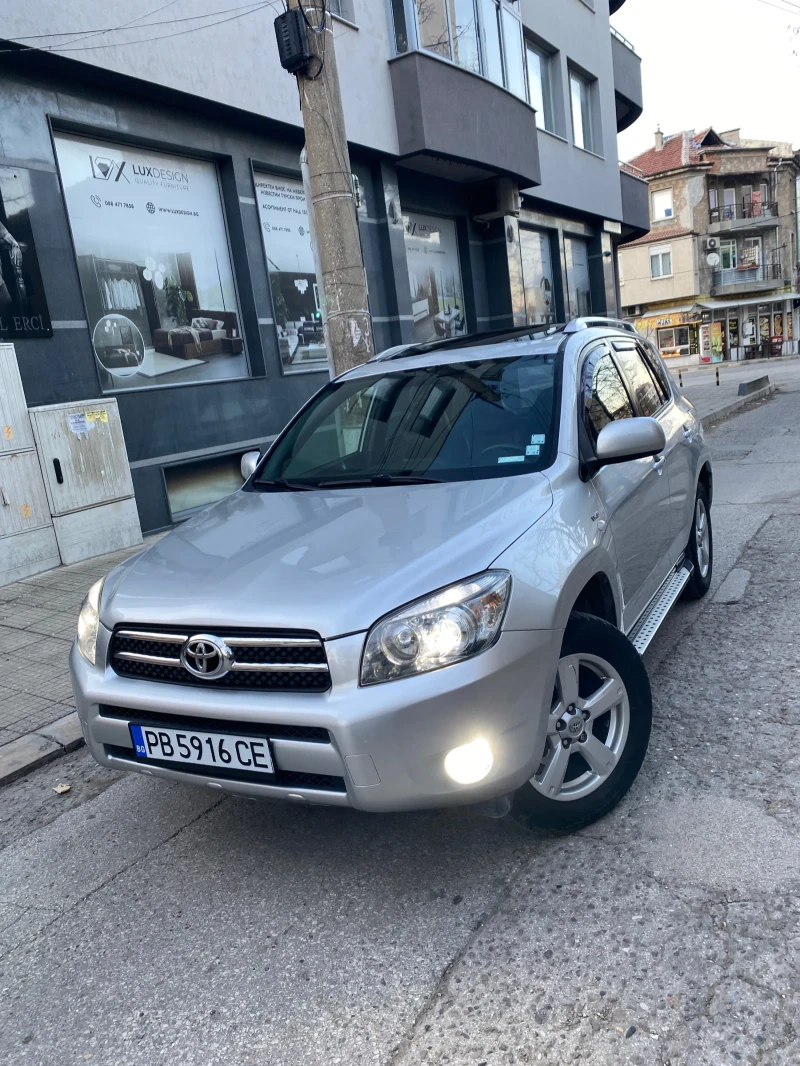 Toyota Rav4 D-4D luxury, снимка 7 - Автомобили и джипове - 52756799