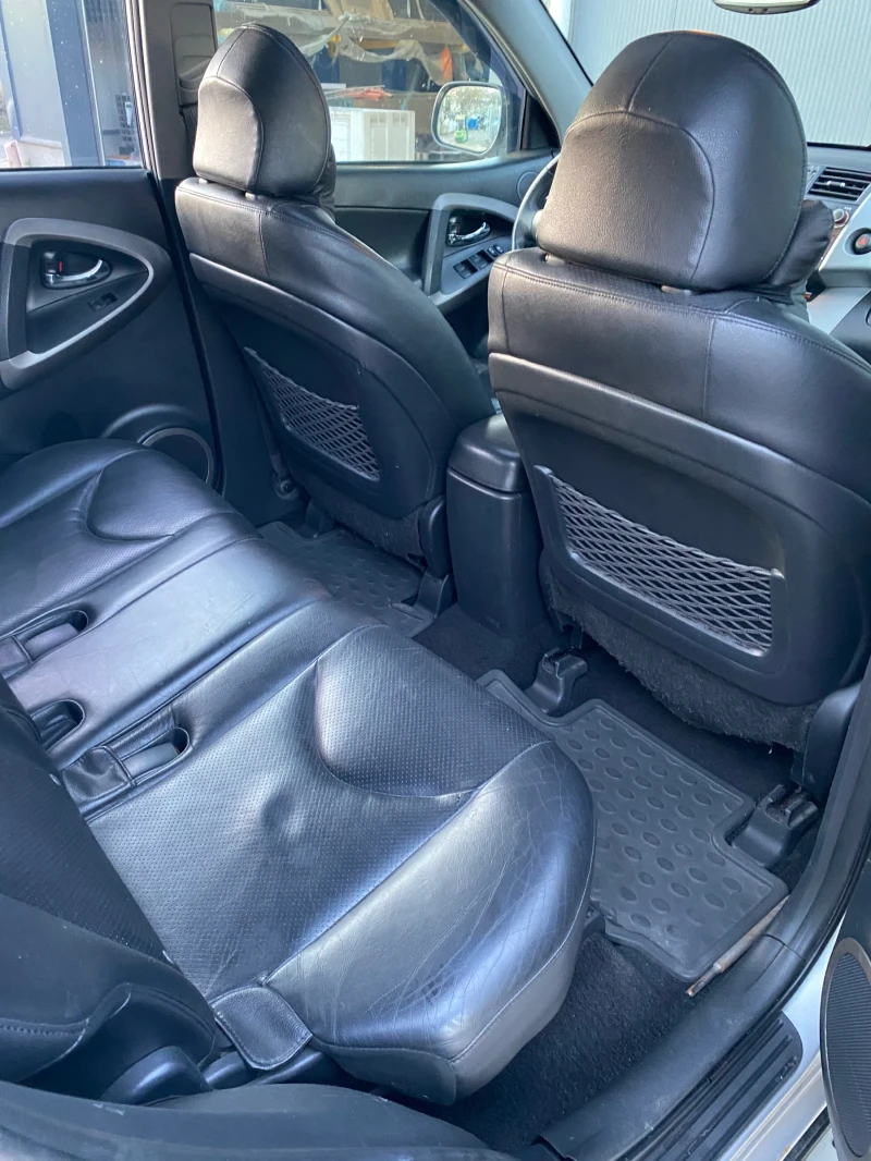 Toyota Rav4 D-4D luxury, снимка 13 - Автомобили и джипове - 52756799