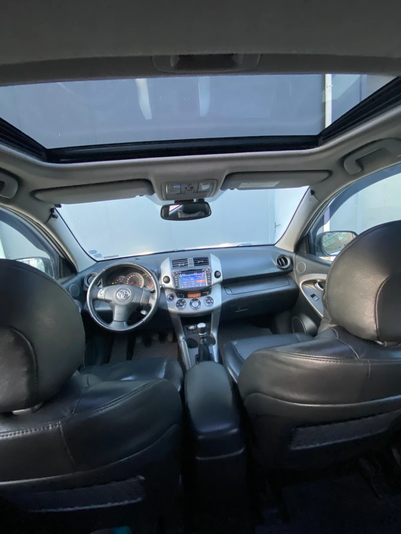Toyota Rav4 D-4D luxury, снимка 9 - Автомобили и джипове - 52756799