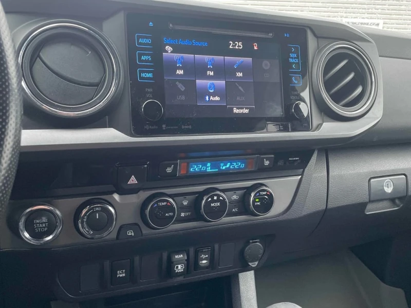 Toyota Tacoma * 4x4 Double Cab V6 Auto TRD Off Road * CARFAX * Б, снимка 9 - Автомобили и джипове - 53177355