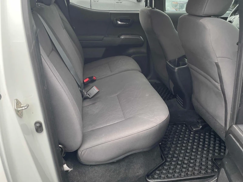 Toyota Tacoma * 4x4 Double Cab V6 Auto TRD Off Road * CARFAX * Б, снимка 11 - Автомобили и джипове - 53177355