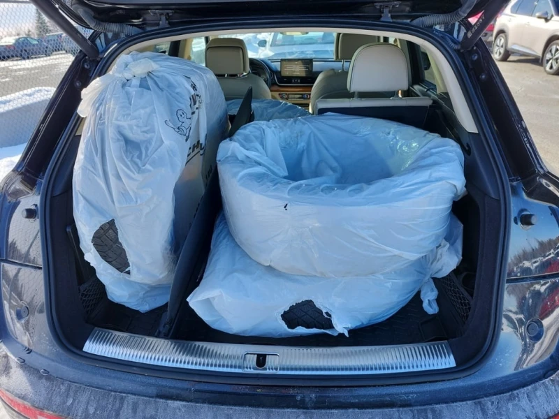 Audi Q5 * TECHNIK * Cooled Seats* Sunroof* Memory , снимка 14 - Автомобили и джипове - 53396665