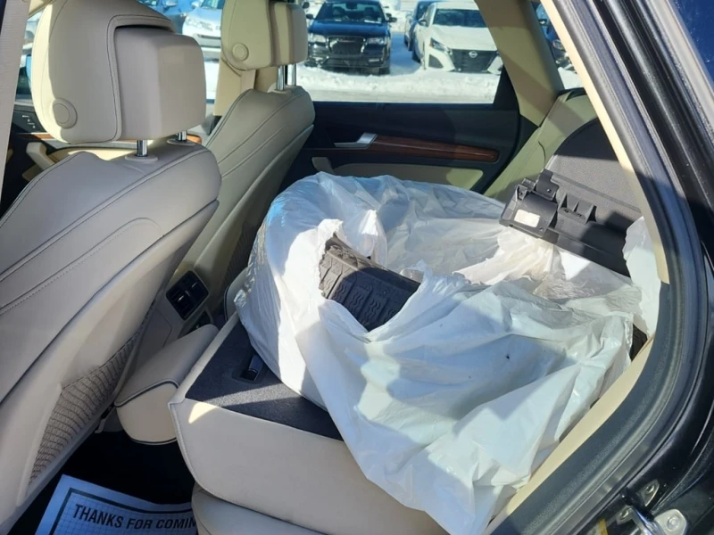 Audi Q5 * TECHNIK * Cooled Seats* Sunroof* Memory , снимка 13 - Автомобили и джипове - 53396665