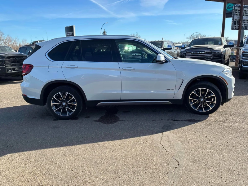 BMW X5 * CARFAX* ПАНОРАМА* ДИГИТАЛНО ТАБЛО* , снимка 4 - Автомобили и джипове - 53496311