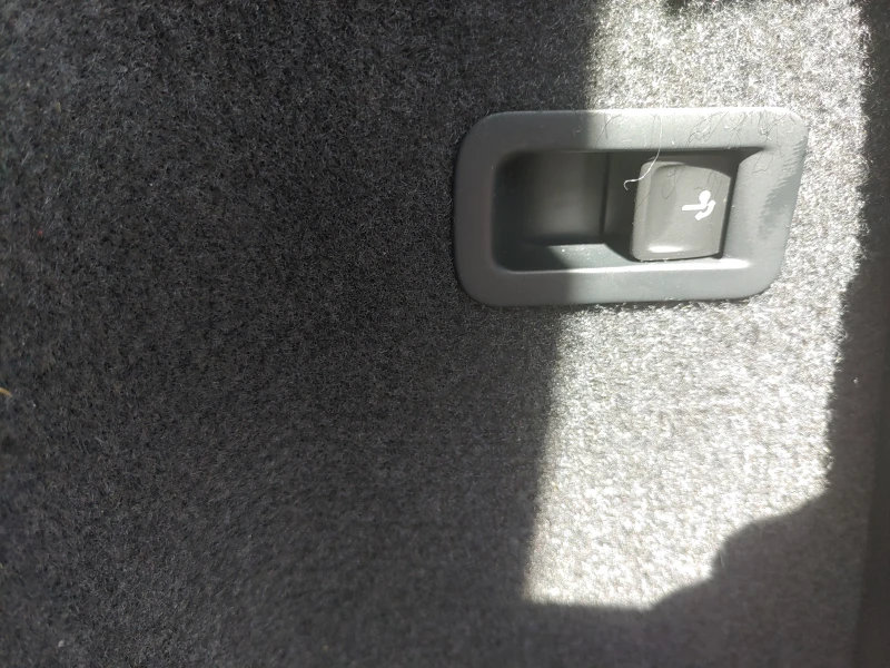 Skoda Karoq Има видеоклип към обявата!, снимка 16 - Автомобили и джипове - 53522209