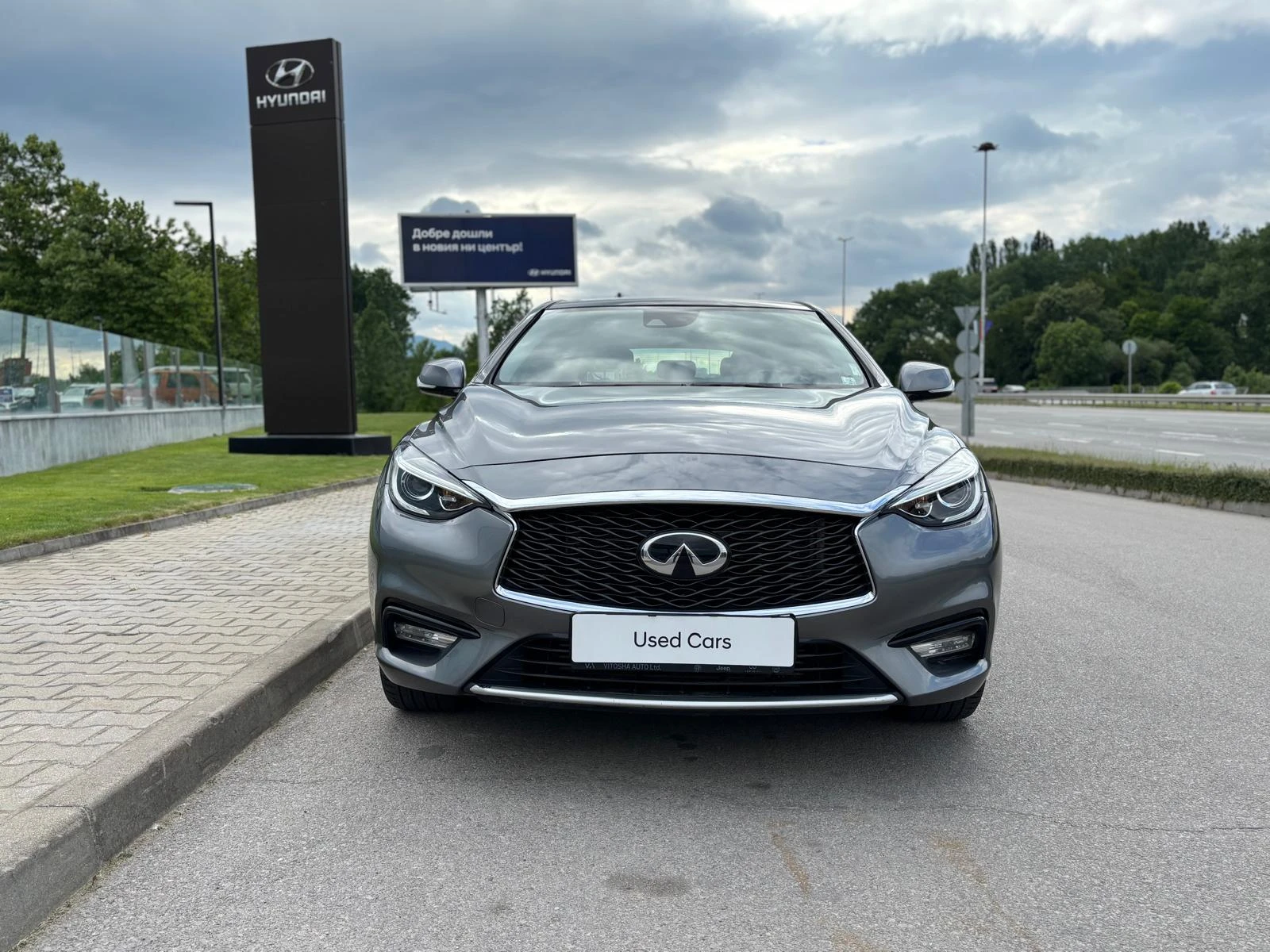 Infiniti Q30 1.6 LUXE 2WD - изображение 5