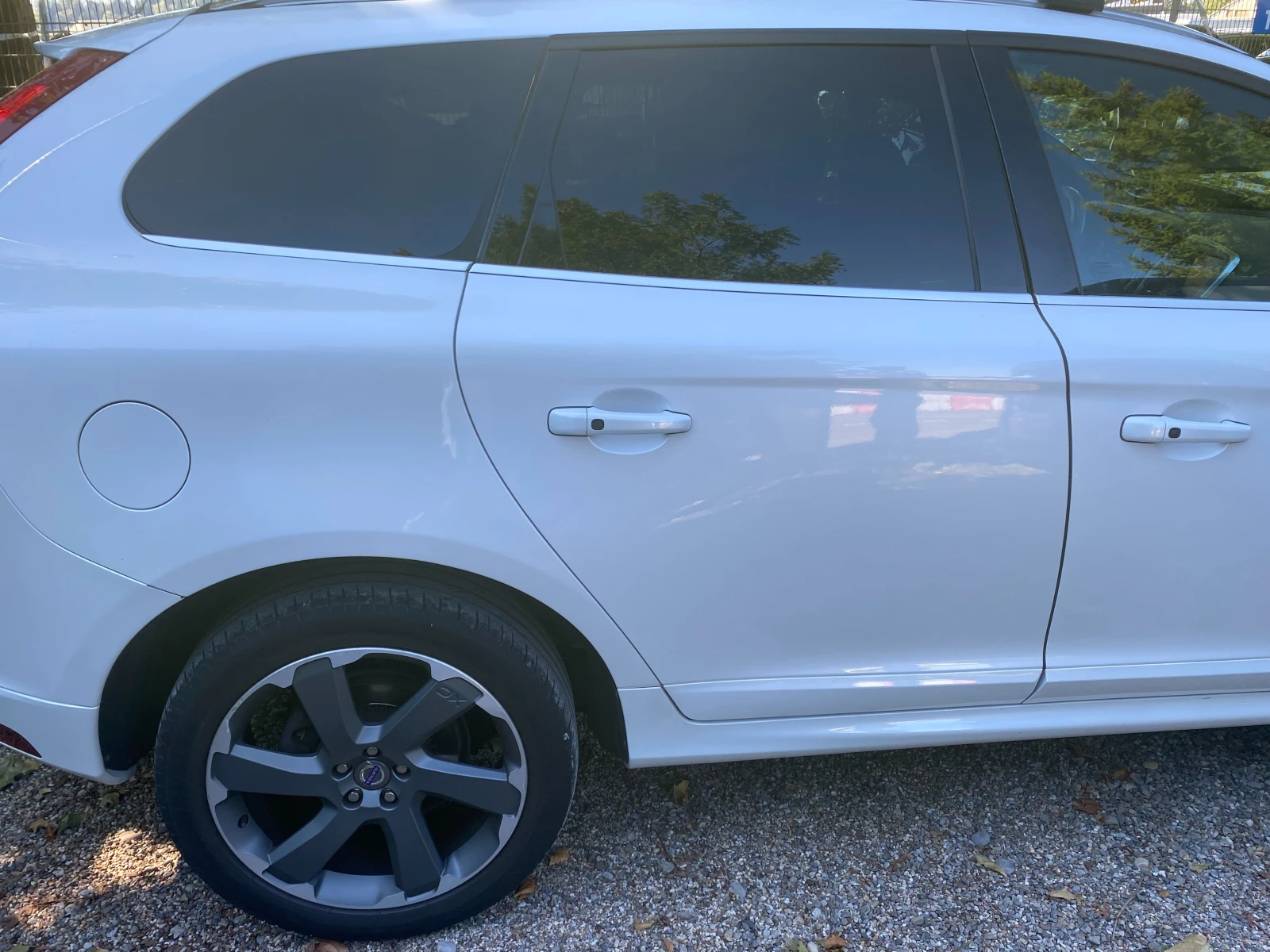 Volvo XC60 D5 R-Design Full Очакван внос - изображение 5