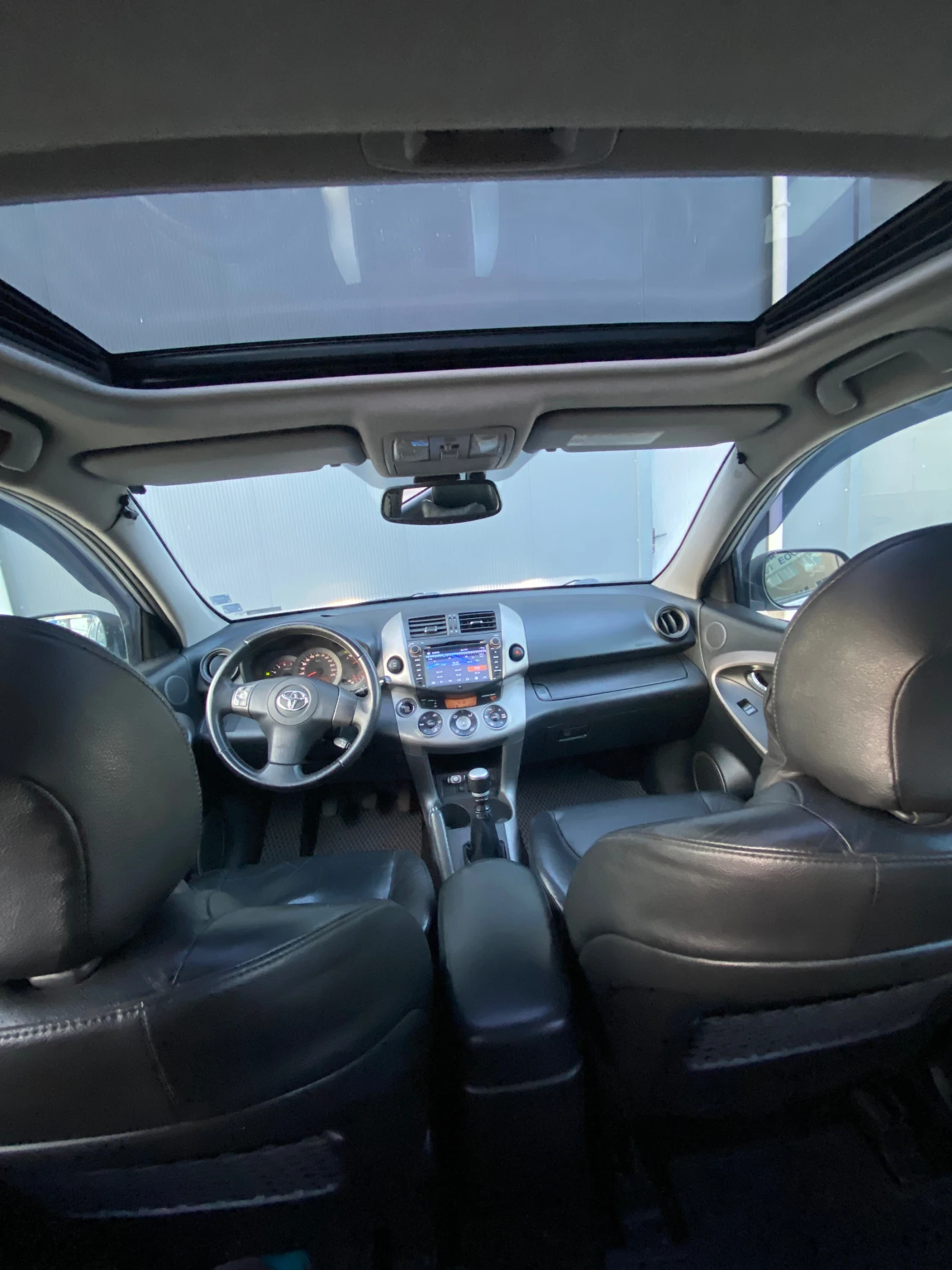 Toyota Rav4 D-4D luxury - изображение 9