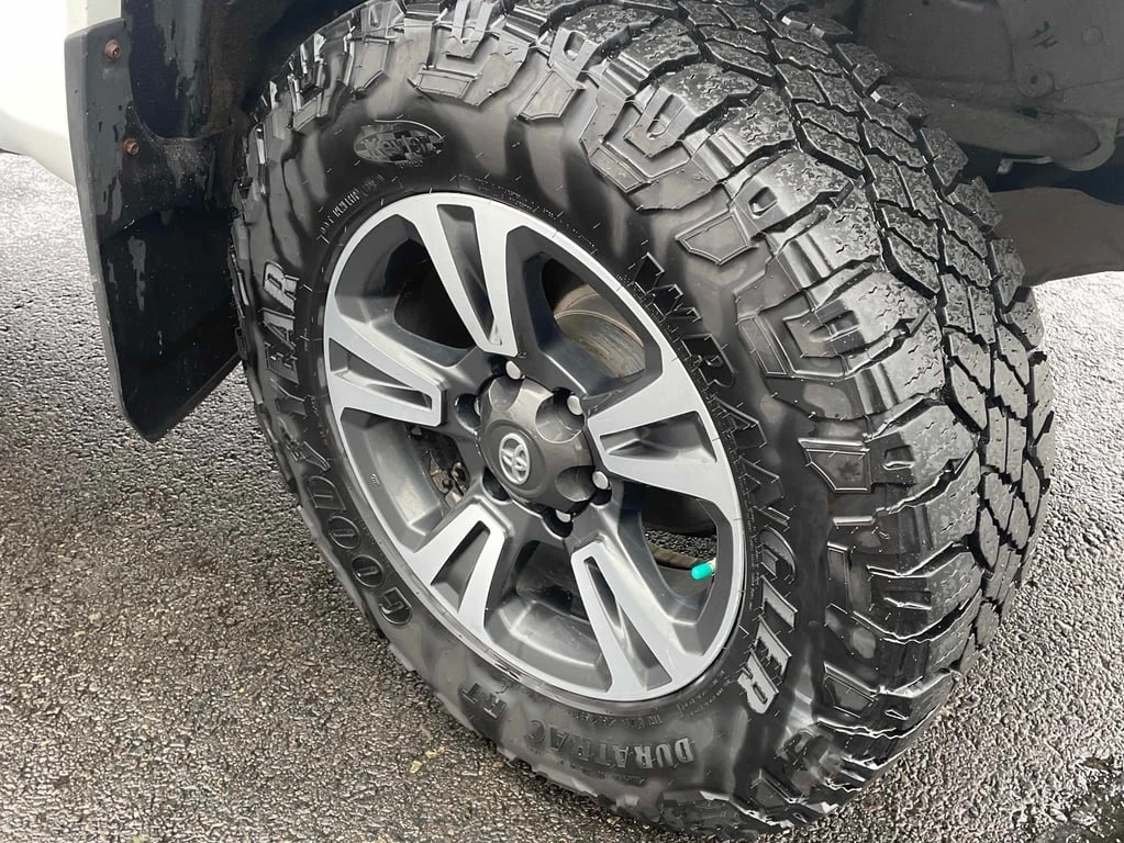 Toyota Tacoma * 4x4 Double Cab V6 Auto TRD Off Road * CARFAX * Б - изображение 7