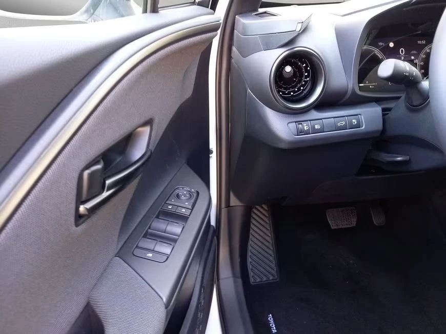 Toyota C-HR C-HR 2.0 Hybrid Teamplayer, Technik-Paket, Kamer | Mobile.bg � ����������� 11