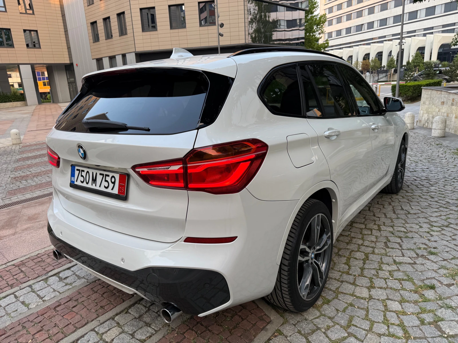BMW X1 M-Pack, LED, Shadow, HUD, Pano, Swiss - изображение 4