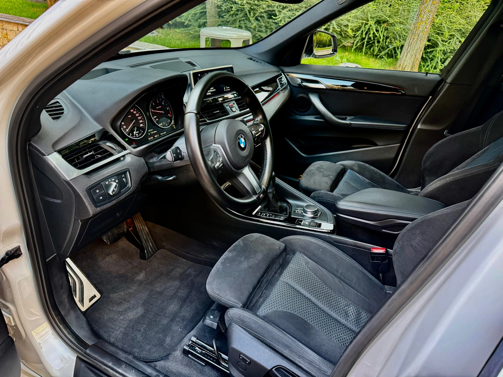 BMW X1 M-Pack, LED, Shadow, HUD, Pano, Swiss - изображение 7