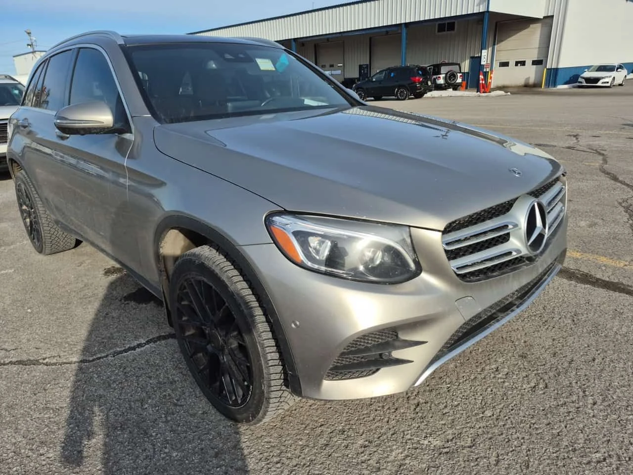 Mercedes-Benz GLC * 300 * CARFAX * БЕЗ ПЪРВОНАЧАЛНА ВНОСКА, снимка 2 - Автомобили и джипове - 53981642