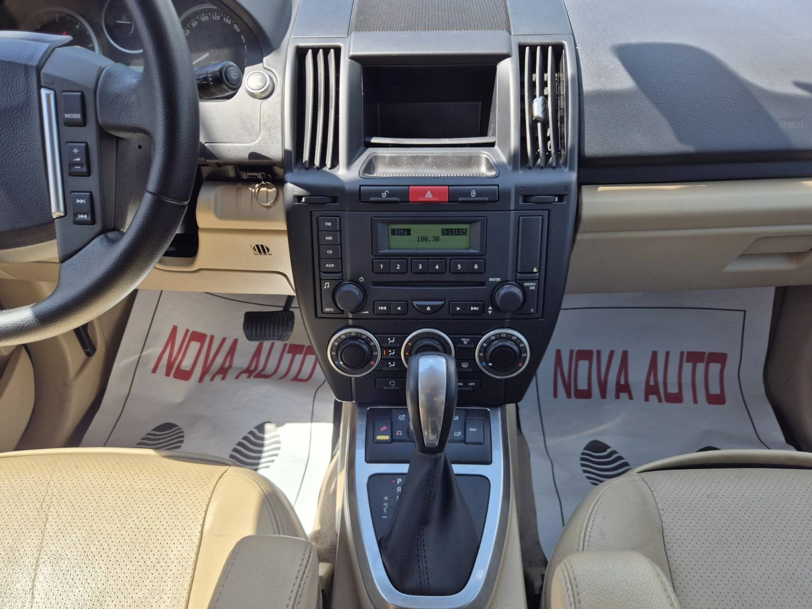 Land Rover Freelander AUTOMATIC-4X4, снимка 10 - Автомобили и джипове - 54432366