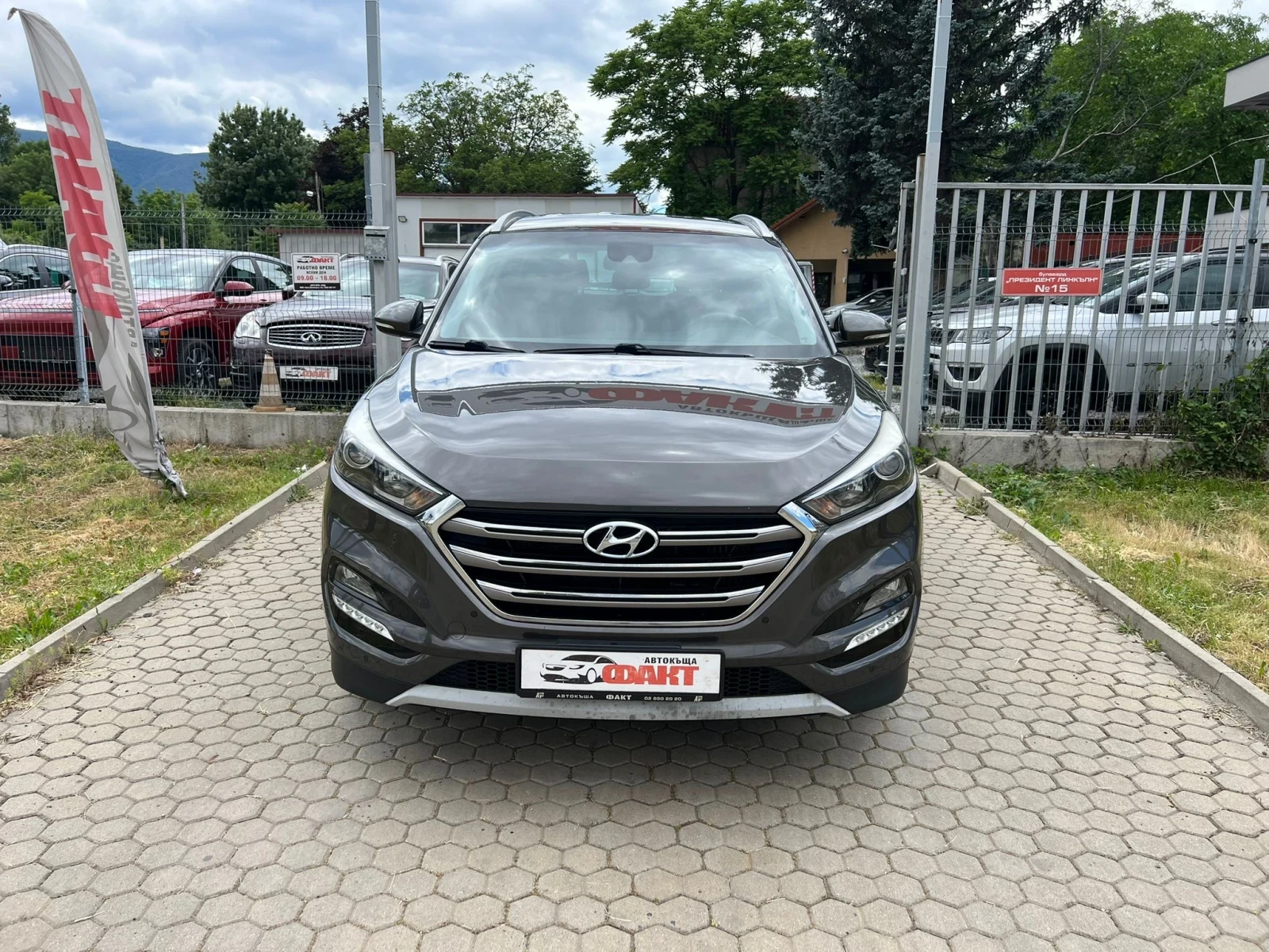 Hyundai Tucson 1.7CRDi/AVTOMAT/NAVI, снимка 2 - Автомобили и джипове - 54932590