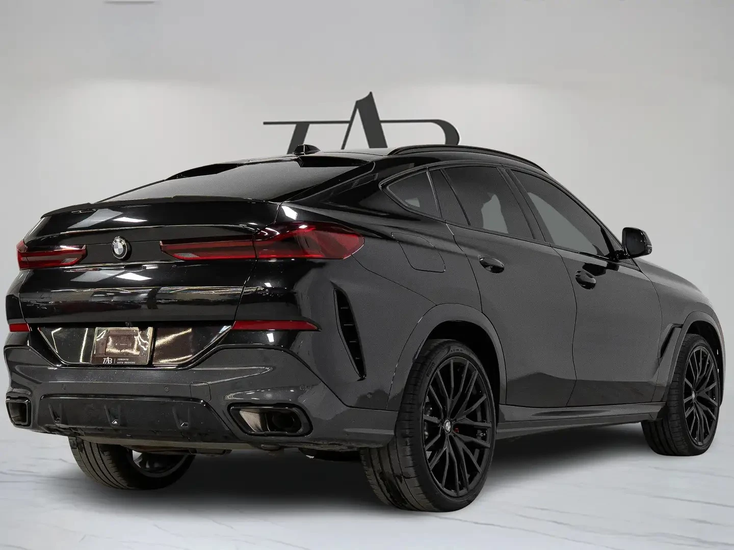BMW X6 40i M Sport Premium ЦЕНА ДО БЪЛГАРИЯ АВТОКРЕДИТ, снимка 3 - Автомобили и джипове - 55887000