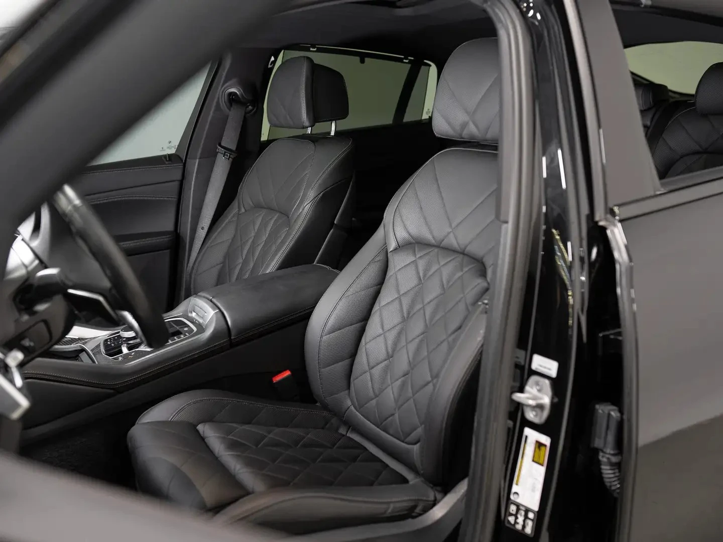 BMW X6 40i M Sport Premium ЦЕНА ДО БЪЛГАРИЯ АВТОКРЕДИТ, снимка 16 - Автомобили и джипове - 55887000