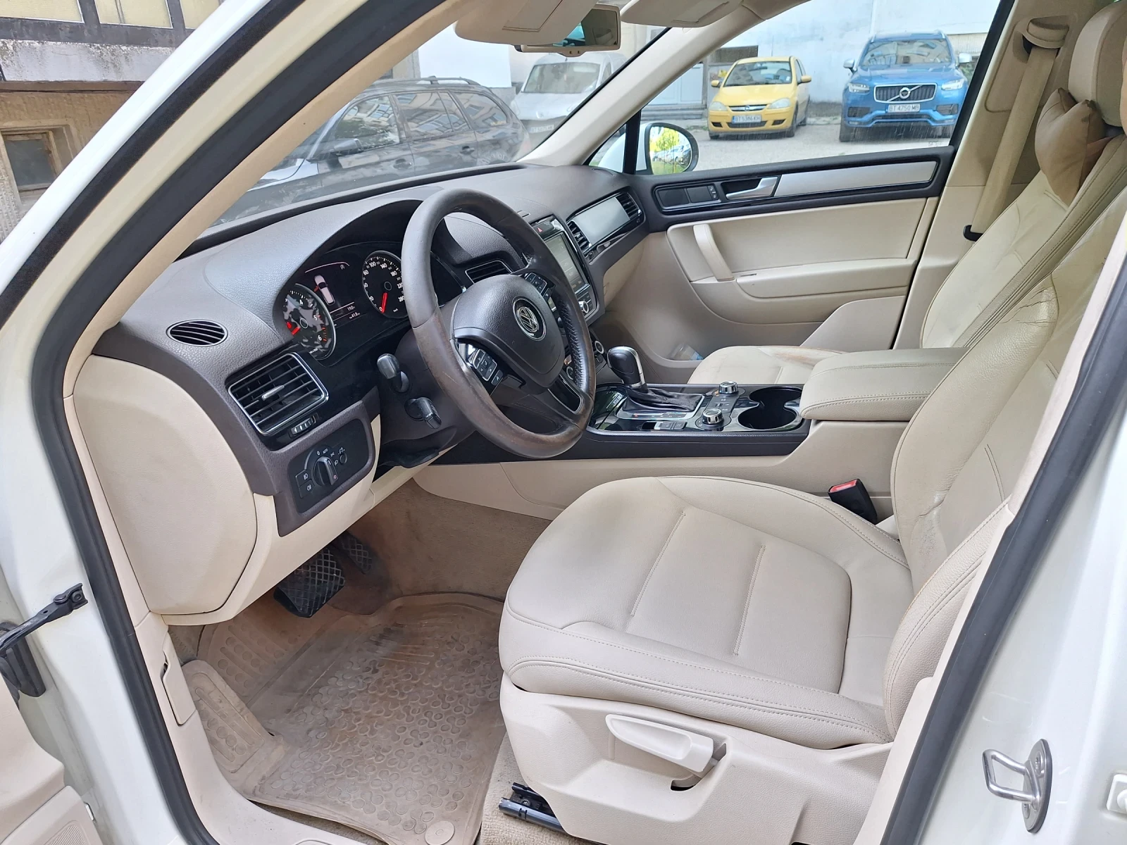 VW Touareg 3.0тди, снимка 11 - Автомобили и джипове - 56111150