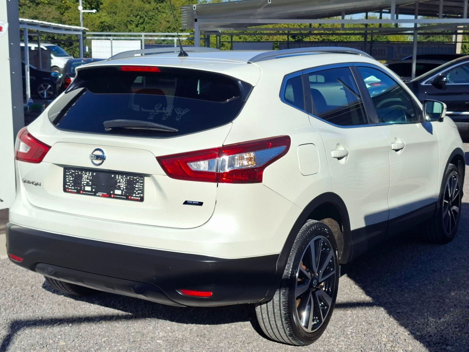 Nissan Qashqai 1, 5dci - FULL, снимка 5 - Автомобили и джипове - 56344788