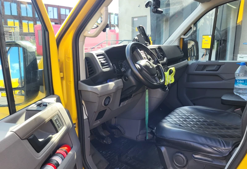 VW Crafter DHL, снимка 4 - Бусове и автобуси - 52372861