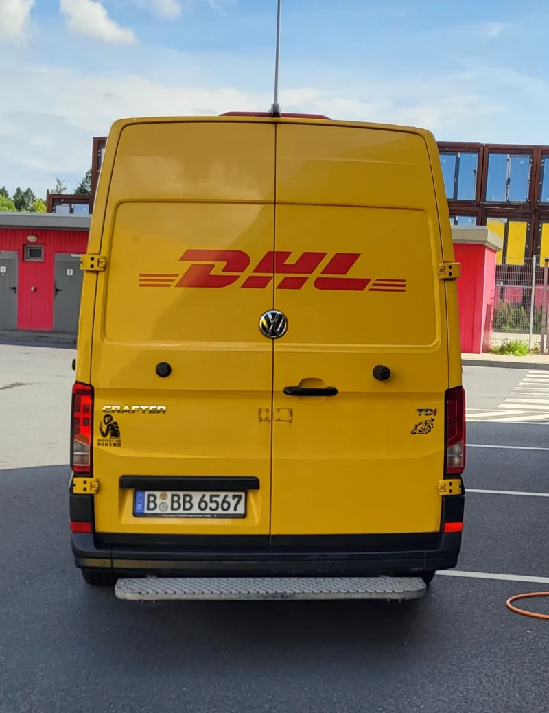 VW Crafter DHL, снимка 13 - Бусове и автобуси - 52372861