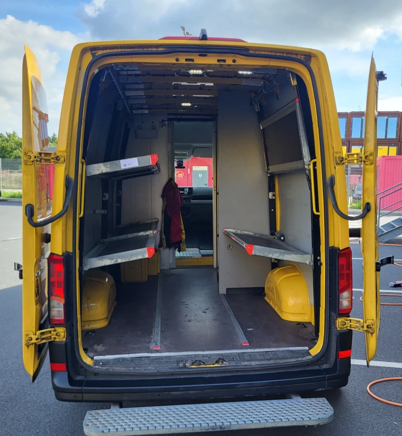 VW Crafter DHL, снимка 9 - Бусове и автобуси - 52372861