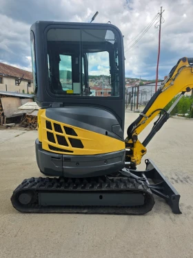 Багер New Holland Е26, снимка 6