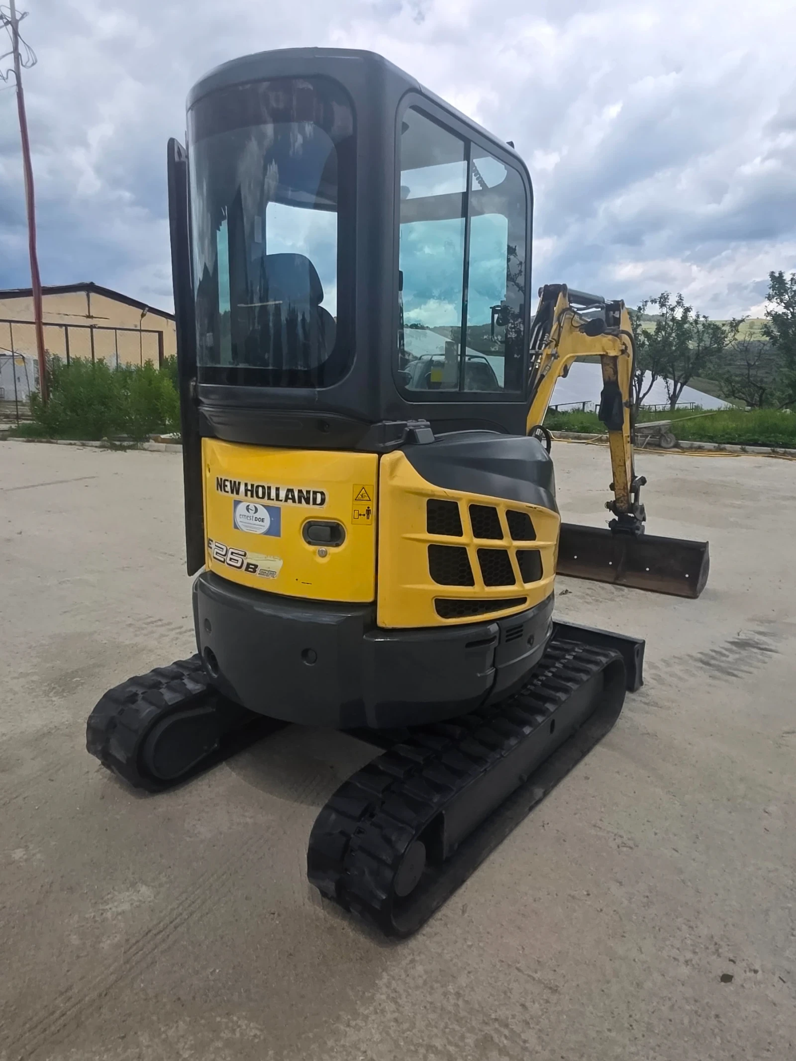 Багер New Holland Е26
