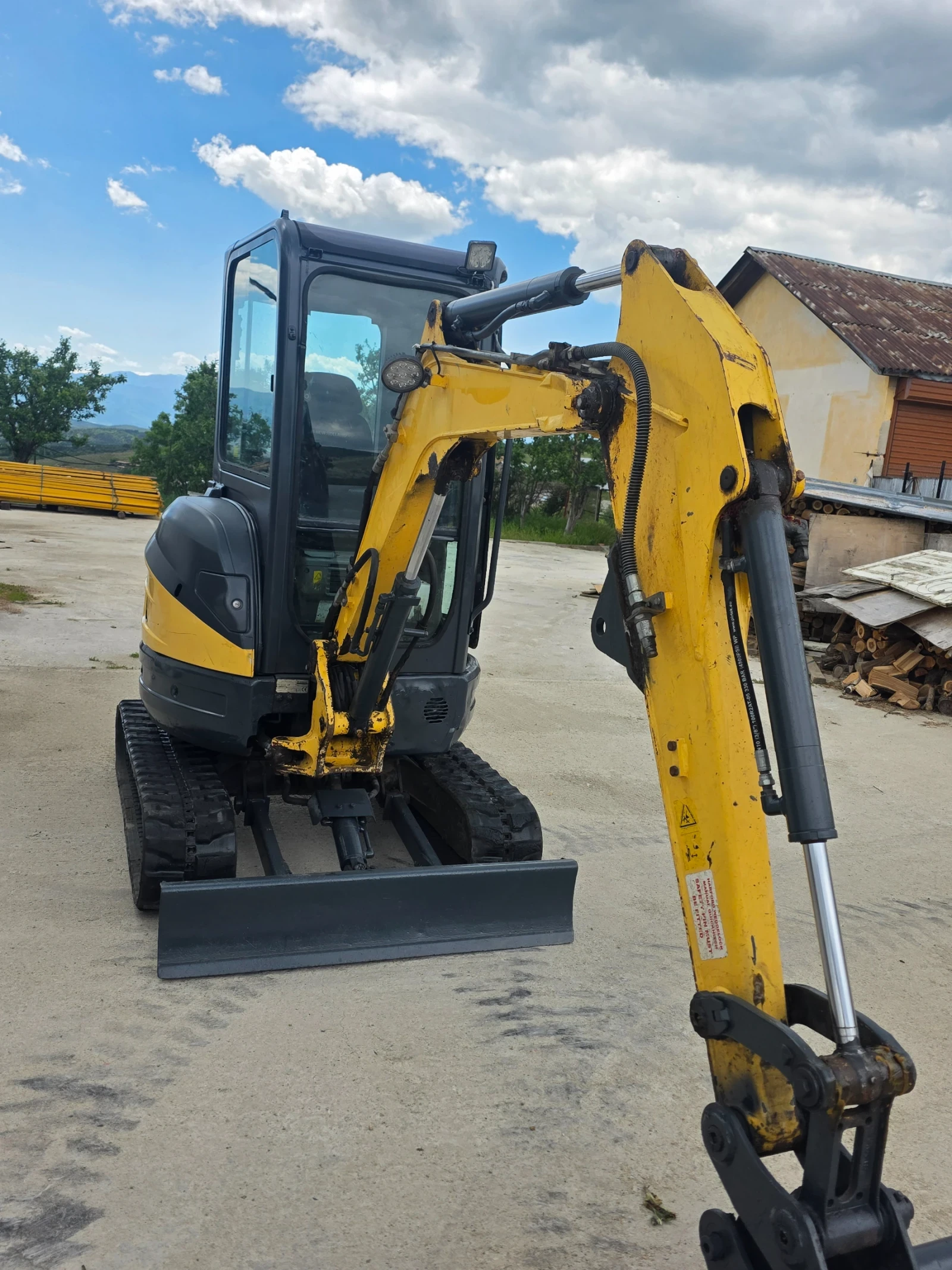Багер New Holland Е26, снимка 2 - Индустриална техника - 54552987